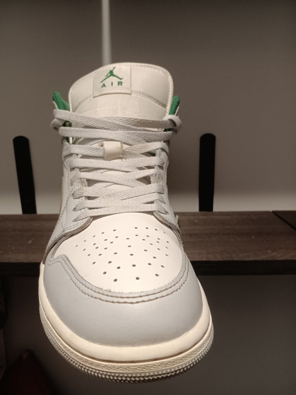 Jordan air 1 mid White Pure Platinum Pine Green 100% authentic - Picture 4 of 16